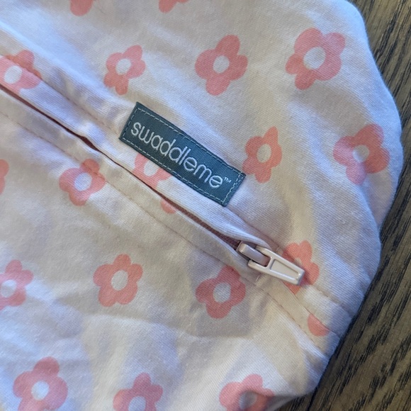 SwaddleMe - Picture 2 of 3